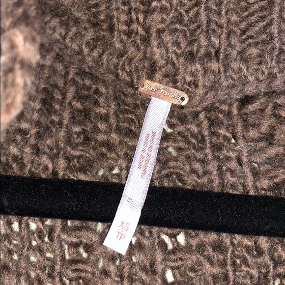 FREE PEOPLE sweater - Picture 2 of 5